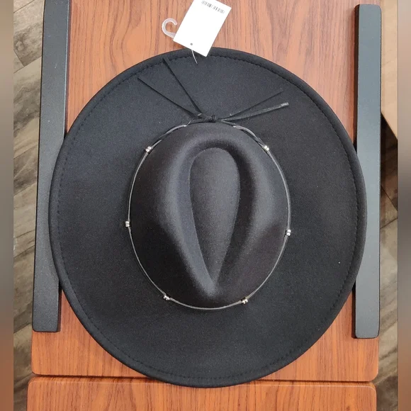 NWT--Knotted Faux Leather Trim Fedora Hat - Picture 2 of 4